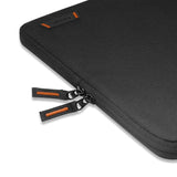 Spigen Computer Sleeve 14" (34.5 x 24.8 cm) m. Vandafvisende Overflade - Sort