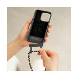 iPhone 15 Pro Woodcessories Change Case m. Strop - 100% Plantebaseret - Sort