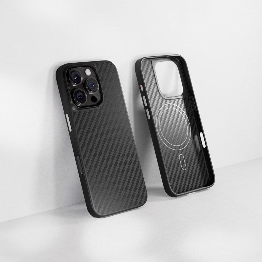 Epico iPhone 16 Pro Max Mag+ Hybrid Carbon Deksel - MagSafe-kompatibel - Svart