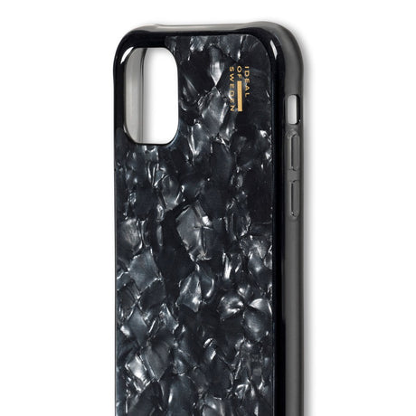 iPhone 11 iDeal Of Sweden Pearlized deksel - Svart