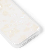 iPhone 15 iDeal Of Sweden Pearlized deksel - Hvit