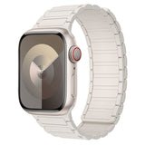 Lippa Apple Watch (42/44/45/46/49 mm) Magnetisk Silikone Urrem - Hvid