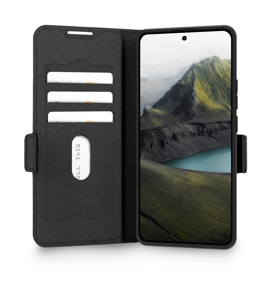 dbramante1928 Xiaomi Redmi Note 14 (5G) Oslo Pro Recycled Plastic Flip Cover - Kortholder og stativfunksjon - Svart