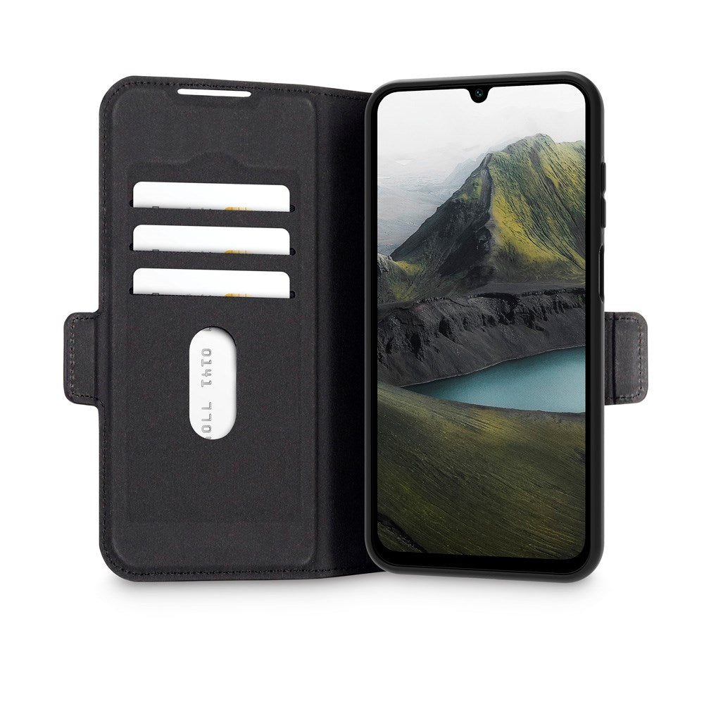 dbramante1928 Samsung Galaxy A26 (5G) Oslo Pro Genanvendt Plastik Flip Cover - Kortholder og Ståfunktion - Sort