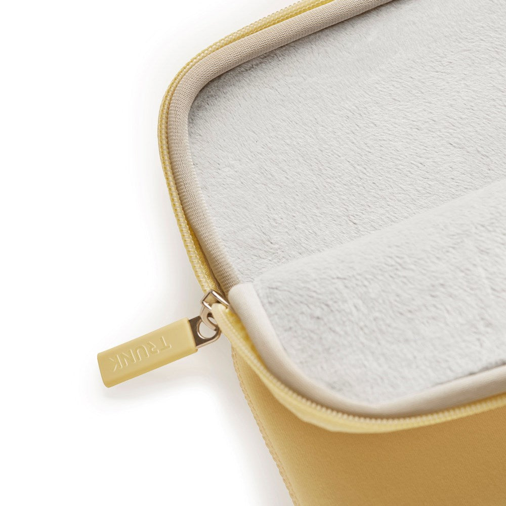 Trunk - Neoprene Sleeve - MacBook 15" (34 x 23.5 x 1 cm) - Chardonnay
