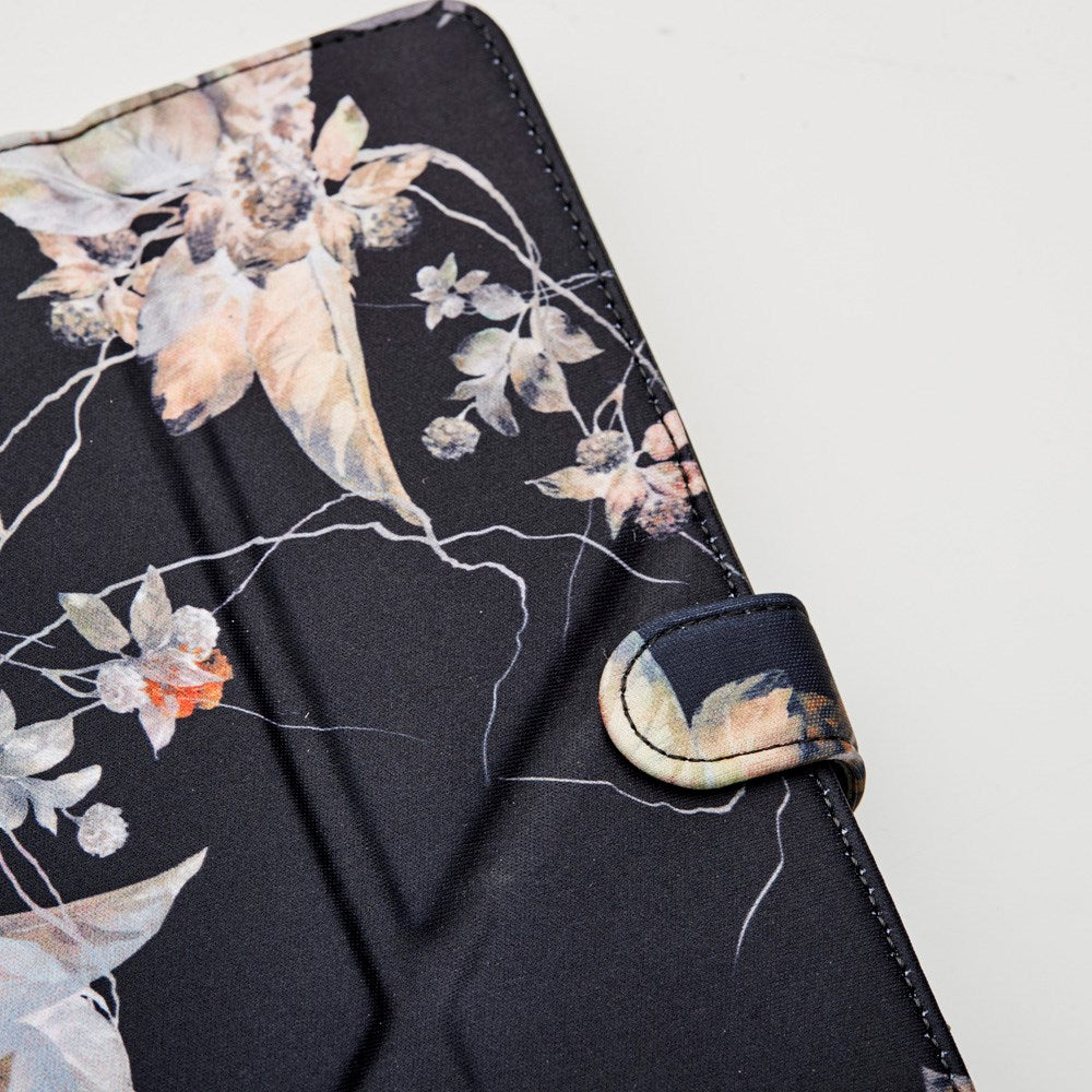 Trunk - Universal Flip Cover (24.5 x 17.5 x 1 cm) - Black Flower