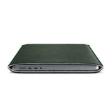 MacBook Pro 14" M4 / M3 / M2 / M1 (2024 - 2021) Ullnøtthylse - 24,5 x 33 cm - Ekte lær - Grønn